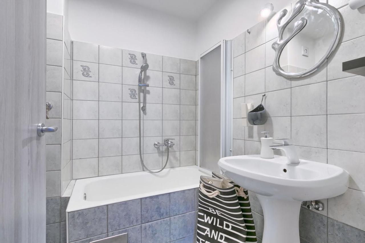 Modern Oasis Apartment Pula Buitenkant foto