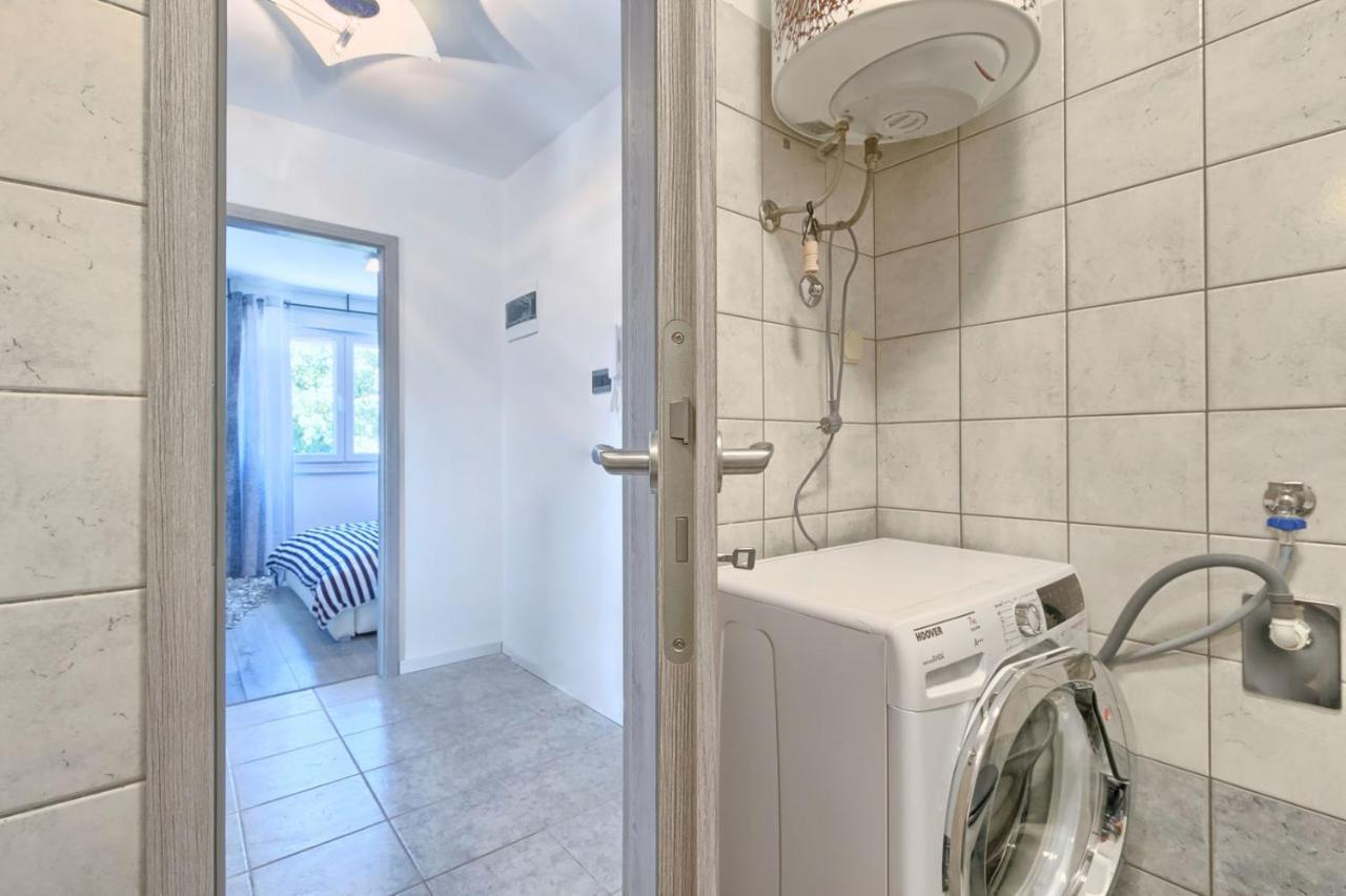 Modern Oasis Apartment Pula Buitenkant foto