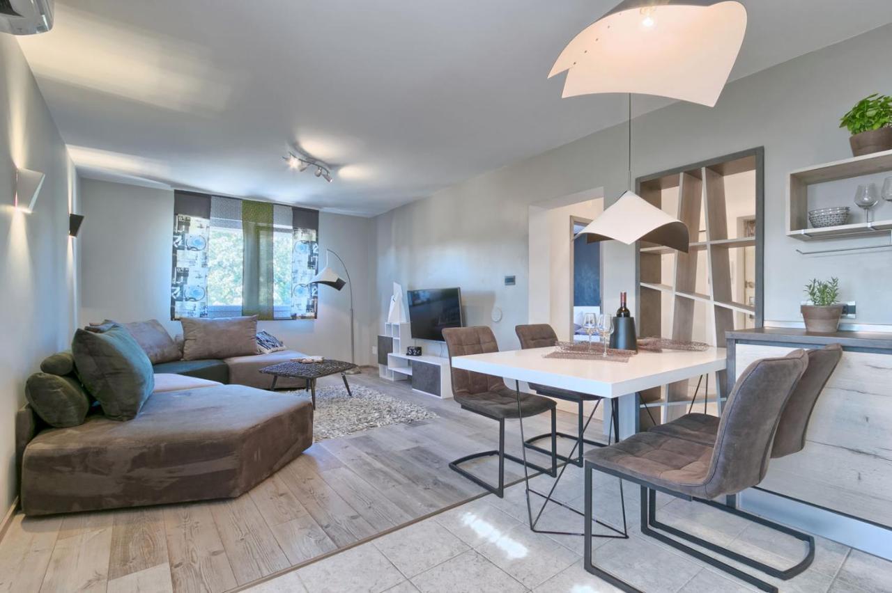 Modern Oasis Apartment Pula Buitenkant foto