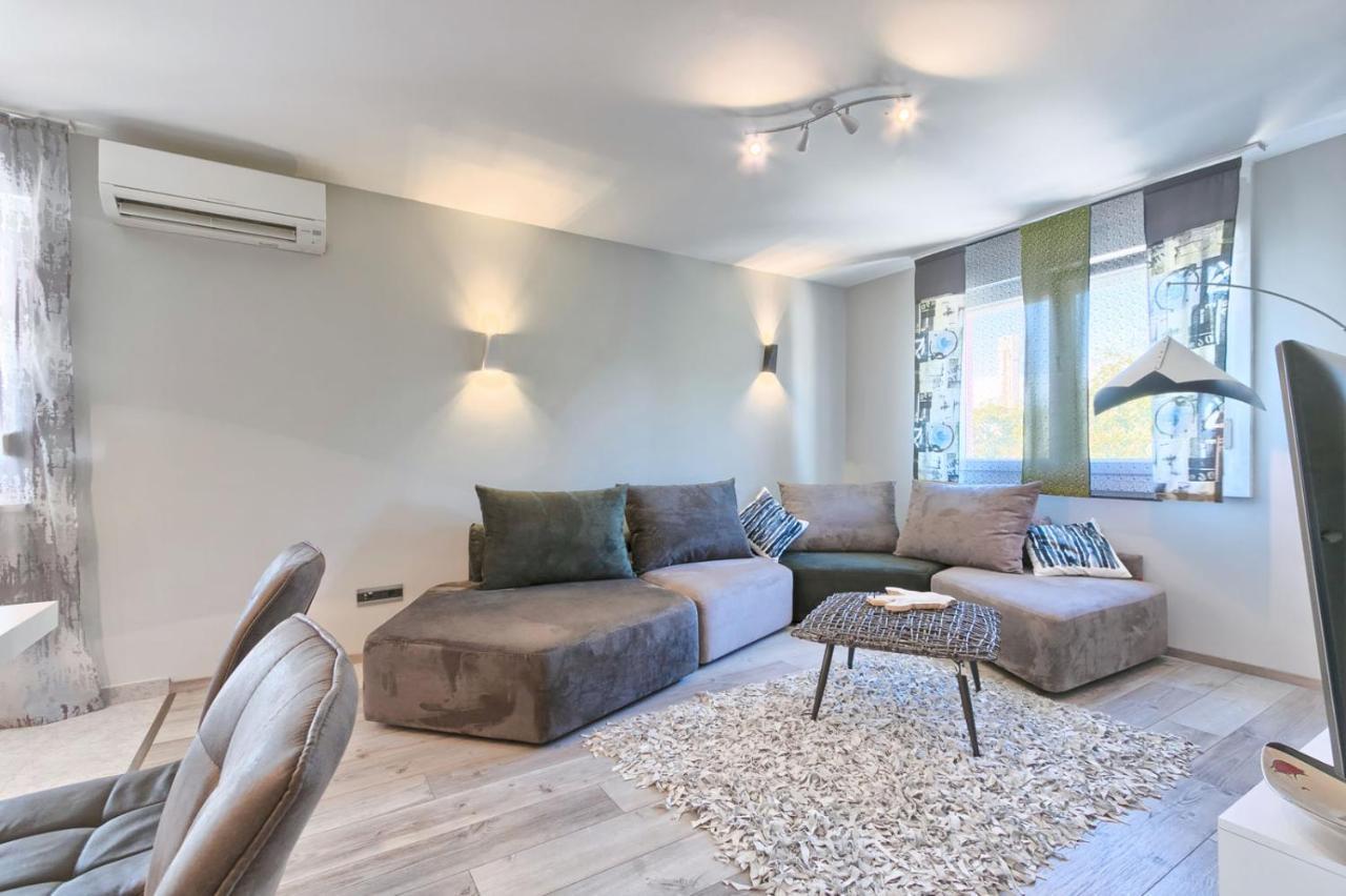 Modern Oasis Apartment Pula Buitenkant foto